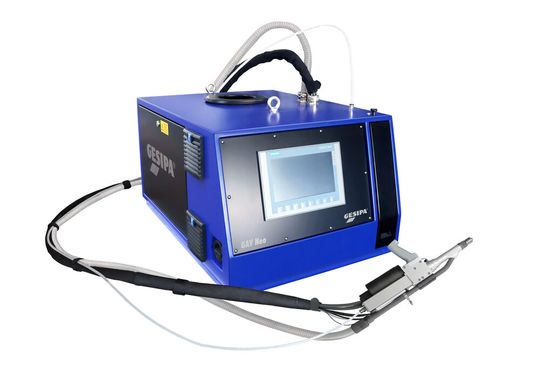 Gesipa wird sich wieder auf der Euroblech mit seinem Blindniet-Know-how zeigen. Ein Highlight soll der Blindnietautomat GAV Neo sein. Er wird als kompakt beschrieben und als leicht in bestehende Fertigungslinien integrierbar. Hier mehr dazu ...(Bild:  Gesipa)