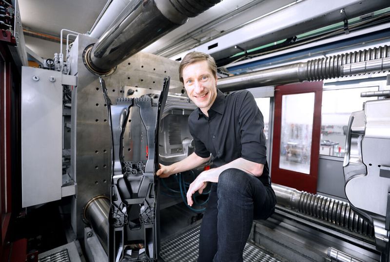 Anton Schweiger, der Geschäftsführer des gleichnamigen Formenbauers aus Uffing, freut sich, dass in Stuttgart das Who’s who aus dem Werkzeug- und Formenbau anwesend sein wird – sowohl unter den Anbietern als auch den Kunden.  (Schweiger)