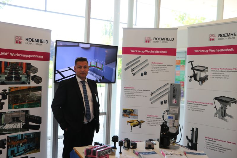 Roemheld am Stand im Expobereich. (Vogel Communications Group GmbH & Co. KG)
