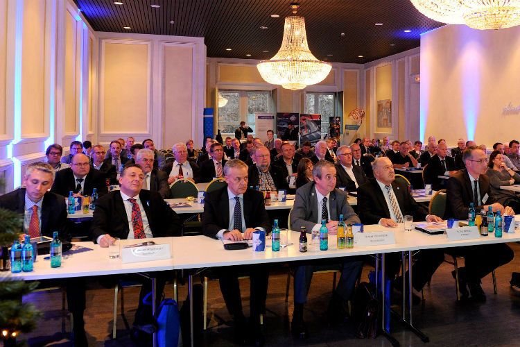 Volle Reihen beim Verbandstag des Kfz-Gewerbe Rheinland-Pfalz in Mainz. (Foto: Schäfer/Kfz-RLP)