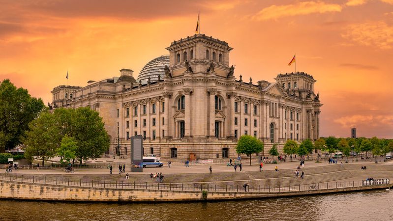 Nach einem Jahr Ampelkoalition zieht der Vorsitzende des DMB bei der Digitalisierung ein enttäuschtes Fazit. (Bild:  modernmovie - stock.adobe.com)