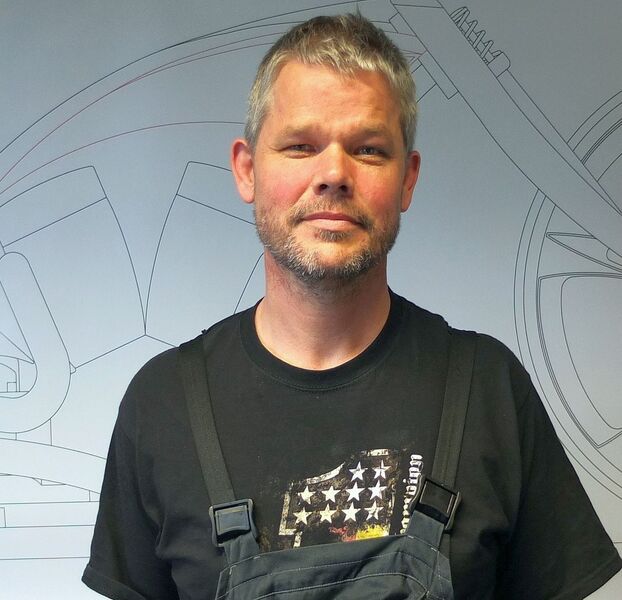 Herbert Niehues, bei Thunderbike zuständig für CAD/CAM und Produktion, schätzt die parametrische Konstruktion mit Solidworks. (Bild: Thunderbike)
