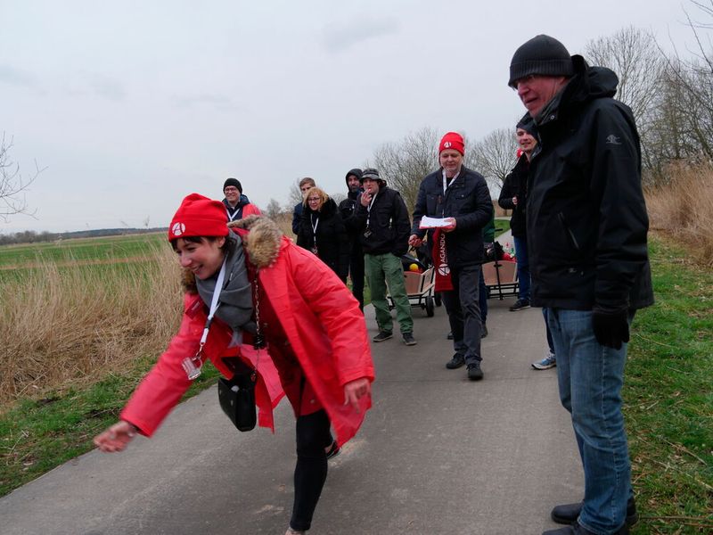 Mützen und Regenjacken wurden gestellt, aber das Wetter war uns wohlgesonnen und die Jacke durfte nur vor dem Wind schützen. (Vogel IT-Medien GmbH)