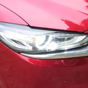 Auffälligste Änderung sind die serienmäßig verbauten LED-Frontscheinwerfer und...(Bild:  Schreiner/»kfz-betrieb«)