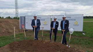 Spatenstich zum Baubeginn des Solarparks "Schafhöfen" in Bayern. (Bild: Trinasolar)