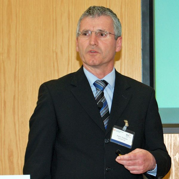 Peter Diehsle, Manager Global Service and Parts der Daimler AG in Germersheim: „Das Gros der Lagerabwicklung bestreiten wir noch mit eigenen Mitarbeitern.“ (Archiv: Vogel Business Media)