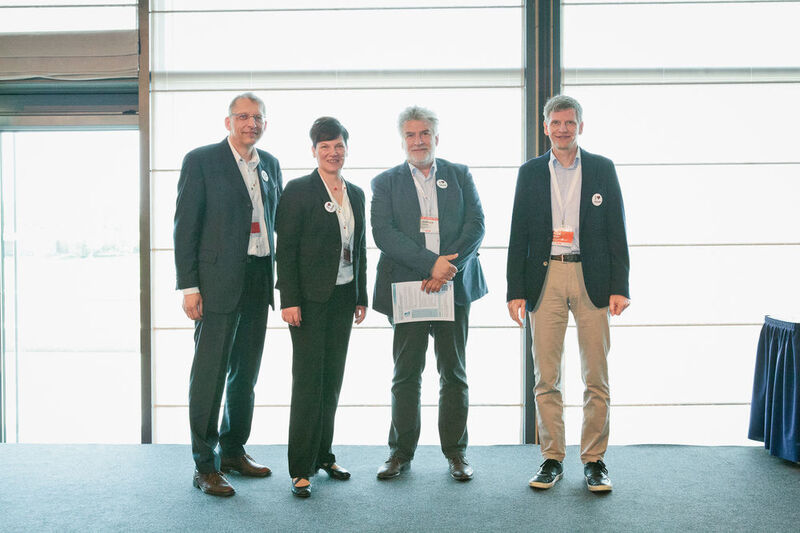 Der iTeam-Beirat Berlin Brandenburg hielt einen Vortrag über die DSGVO, v. l.: Roger Hillen (Synaxon Akademie), Maria Kornhoff (iTeam), Andreas Lemcke (PI Informatik), Frank Roebers (iTeam) (Synaxon)