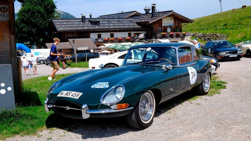 Döst in der Mittagshitze: ein Jaguar E-Type aus dem Jahr 1966. (Bild: Zietz – VCG)