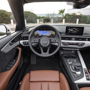 (Audi)