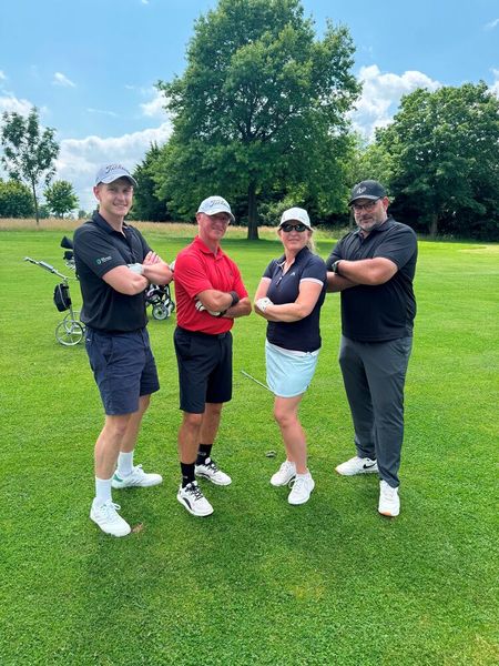 Fokussiert bis zum letzten Abschlag: (v. l.) Michel Bormann (Fsas), Horst Schäfer (save IT first), Annette Waldheim, Tom Ahrens (ahrens & eggemann) (Bild: Vogel IT-Medien GmbH)