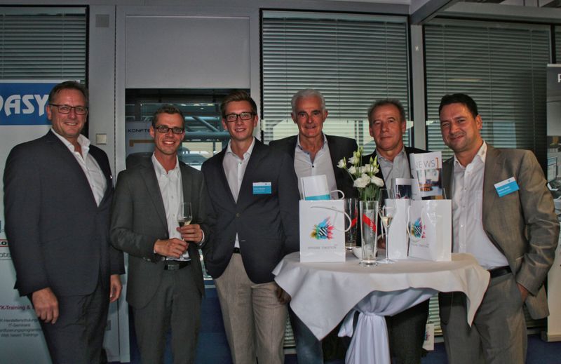 Wilfried Rausch (MR Compact), Michael Schreier (C4B), Fabian Rausch, Hans Walch, Martin Milli und Markus Krebs (alle MR Compact) (Bild: C4B)