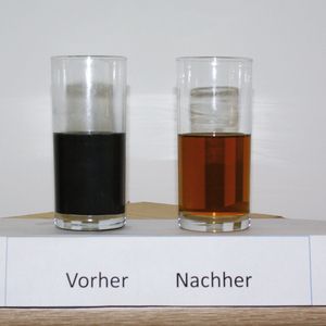 Bild 7: Kundenaufnahme eines Vorher/Nachher-Vergleichs, bei dem das Schneidöl Multicut 4 mit der Feinstfilteranlage aufbereitet wurde.