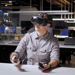 Konstrukteure können komplexe, dreidimensionale Objekte, wie beispielsweise digitale Zwillinge, im Originalmaßstab betrachten, verändern und mit ihnen interagieren.