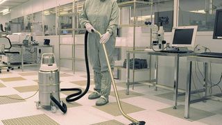 Für den Einsatz im Reinraum sind autoklavierbare Spezialsauger in Edelstahlausführung gefragt.  (Bild: Nilfisk-Advance)