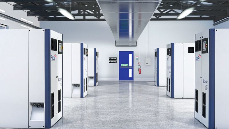 Der niedrige Geräuschpegel von 69 dB(A) und die kompakte Bauweise der Ultima Kompressoren ermöglichen eine flexible Einsatzplanung. Durch das innovative Kühlkonzept kann auf die Installation zusätzlicher Luftkanäle verzichtet werden. (Bild: Compair)