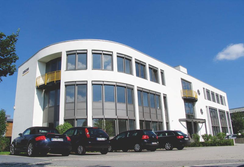Etwa 100 Mitarbeiter beschäftigen sich in der Unternehmenszentrale in Ebersberg bei München mit der Prozessoptimierung für die Fertigungsindustrie. (Archiv: Vogel Business Media)