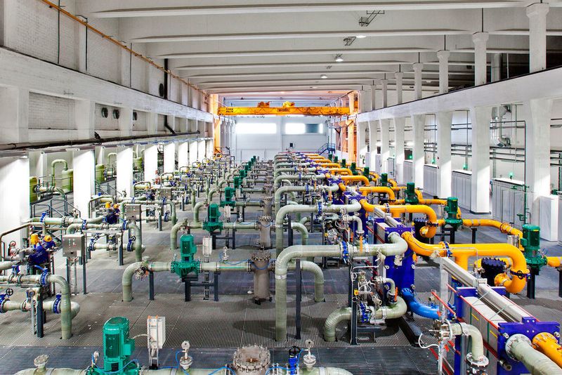 An die Pumpen, die im Google-Rechenzentrum im finnischen Hamina das Kühlwasser fördern, werden hohe Effizienzkriterien gestellt. Zum Einsatz kommen deshalb Wilo-Pumpen des Typs „CronoLine-IL“.  (Wilo)
