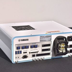 The introduction of the Han-Modular Domino system allowed an additional contact for grounding to be integrated by halving the size of the conventional module. (Image:Yamaha Motor)