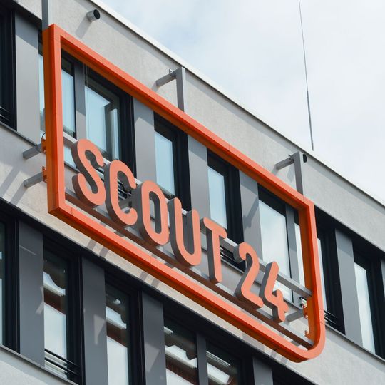 Autoscout 24 sagt seinen Händlern in der Corona-Krise Unterstützung zu.(Bild:  Achter/»kfz-betrieb«)