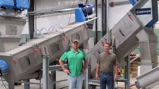 Lindner Resource America LP präsentiert die Kunststoff-Waschtechnologie von LindnerwashTech auf der NPE 2015, Stand S26189. Cedar Poly setzt die neue Anlage als Teil seiner Recyclinglinie für Post-Consumer-PE-HD (Polyethylen hoher Dichte) ein, das überwiegend in Form entleerter Behälter und Flaschen anfällt. (Bild: Lindner)