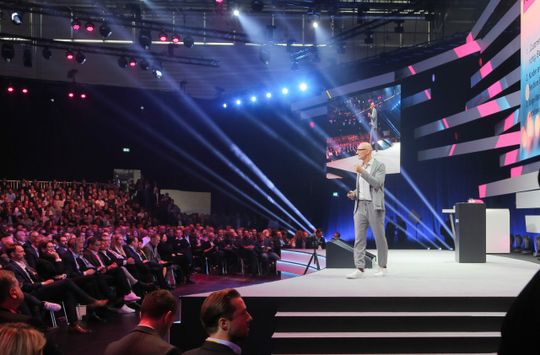 Tim Hoettges eröffnet das Finale der Digital X in Köln am 29. Oktober 2019.(Quelle:  Deutsche Telekom AG)