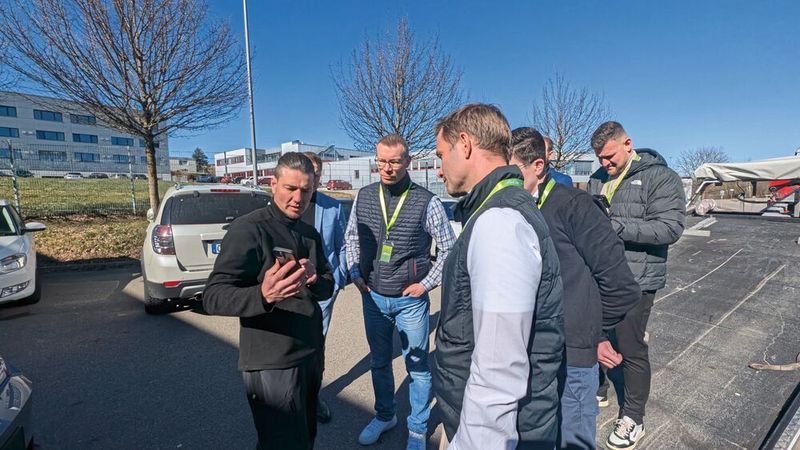 Die Rundreise führte die Jury auch zur Autohausgruppe Seitz in Kempten. (Bild: VCG – Mauritz)