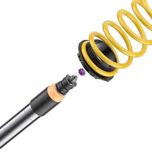 Über das kleine, violette Handrad lässt sich die Zugstufe des Stoßdämpfers in 16 Stufen einstellen.(Bild:  KW Automotive)