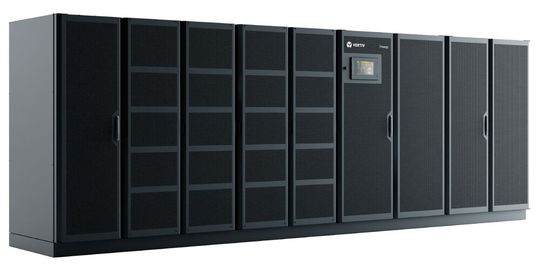 Abbildung 4: Überlastkapazitäten der „Vertiv Trinergy“-USV-Serie: Das System kann kontinuierlich 110 Prozent der Nennleistung bewältigen und kurzzeitig bis zu 150 Prozent für eine Minute bei 25 Grad  - entscheidend für die Bewältigung von KI-Lastspitzen ohne Hardware-Schäden. Bei höheren Umgebungstemperaturen (40 Grad) reduzieren sich die Überlastzeiten entsprechend.(Bild:  Vertiv)