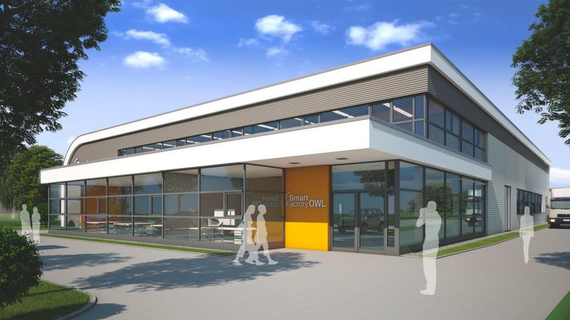 In der Smart Factory OWL in Lemgo werden die wichtigsten Handlungsfelder der intelligenten Fabrik, wie Wandlungsfähigkeit, Ressourceneffizienz und Mensch-Maschine-Interaktion adressiert. (Bild: CIIT)