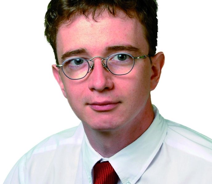 Marko Pfeiffer, Branchenleiter Werkzeugmaschinen der INA Drives & Mechatronics GmbH & Co. KG.: „Bei mechanischen Abgabeleistungen bis etwa 50 kW können die Umfangsgeschwindigkeiten kundenspezifisch ausgelegter Motoren bis zu 50 m/s – also Eilzuggeschwindigkeit – erreichen.“ Bild: Idam (Archiv: Vogel Business Media)