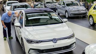 Für rund 80.000 Beschäftigte bei VW in Deutschland gilt bereits Kurzarbeit. (Bild: Volkswagen)