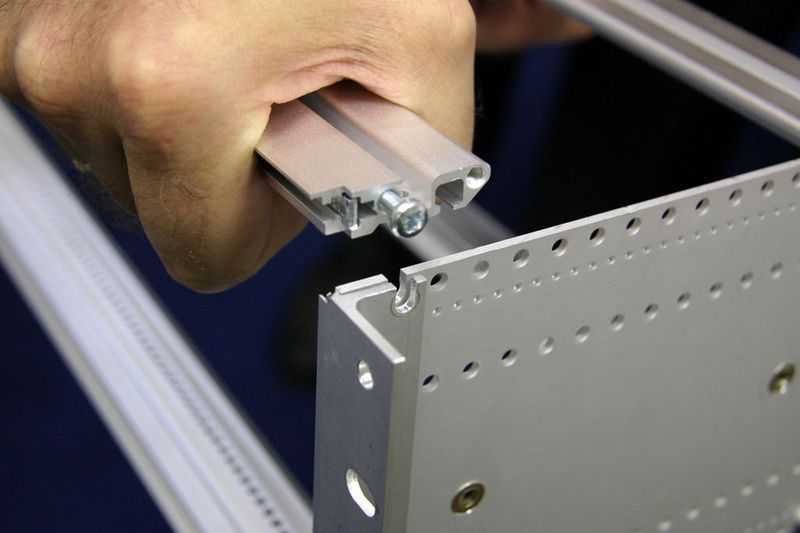 Das Baugruppenträger-System Ripac Easy  bietet schnelle Montagezeiten, Stabilität und einfaches Handling. (Archiv: Vogel Business Media)
