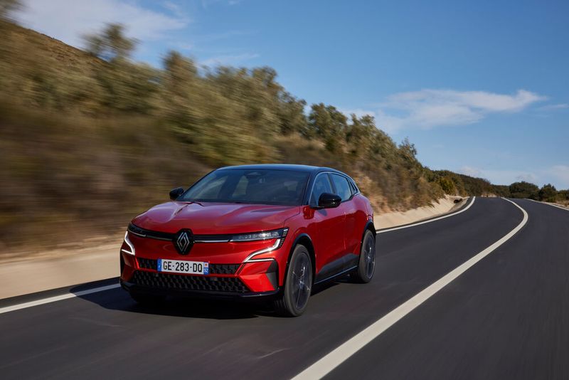Immerhin 14 Prozent der künftigen Autokäufer wollen sich ein Elektro-Modell wie etwa den Renault Megane zulegen.(Bild:  Renault)
