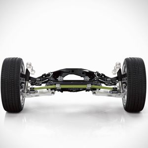 Anstatt der sonst üblichen Schraubenfedern wird an dem Fahrwerk des neuen Volvo XC90 eine quer eingebaute faserverstärkte Komposit-Blattfeder eingesetzt. Benteler-SGL produziert diese Komposit-Blattfeder mit Loctite Matrixharz von Henkel in Großserie.