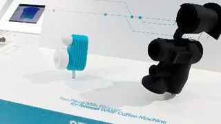 Die kundenspezifischen Formteile von Trelleborg für Dampfdüse und Schäumer spielen eine zentrale Rolle für die Funktionsfähigkeit des Milchsystems im Kaffeevollautomaten WMF 1100 S. (Trelleborg)