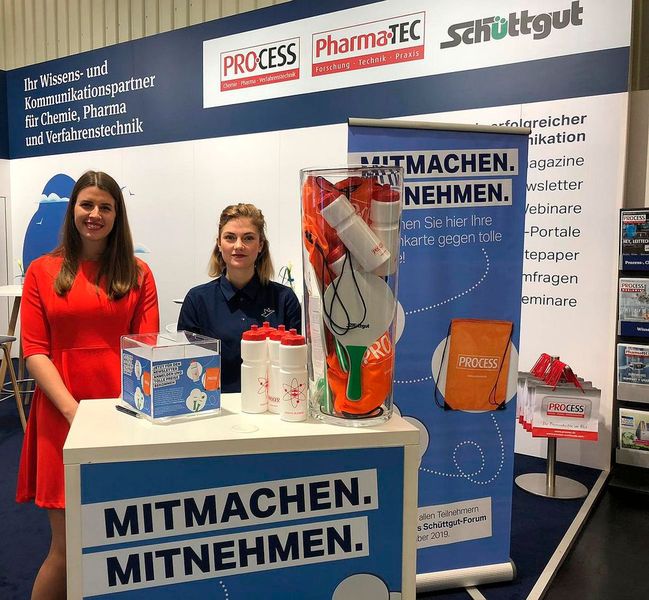 In Halle 5 am Stand 174 erwartet das PROCESS/Schüttgut/PharmaTEC-Team die Fachbesucher der Powtech mit einem Gewinnspiel und vielen weiteren Informationen zu unseren Fachmedienmarken. (Bild: Wehner / PROCESS)