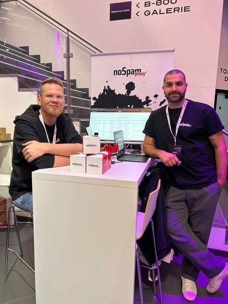 NoSpamProxy war auch dabei mit Sören Beiler (l.) und Thomas Celik (beide NoSpamProxy).  (Bild: Vogel IT-Medien)