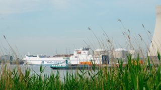 Der Antwerp@C CO2 Export Hub ist eine frei zugängliche Infrastruktur für den Transport, die Verflüssigung und die Verladung von CO2 auf Schiffe zur dauerhaften Offshore-Lagerung.  (Bild: Port of Antwerp-Bruges)