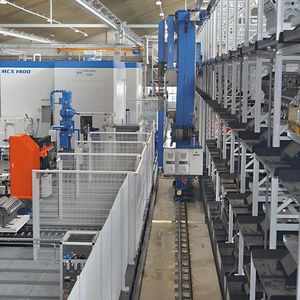 Das Palettenhandhabungssystem PHS 10000 von Liebherr.