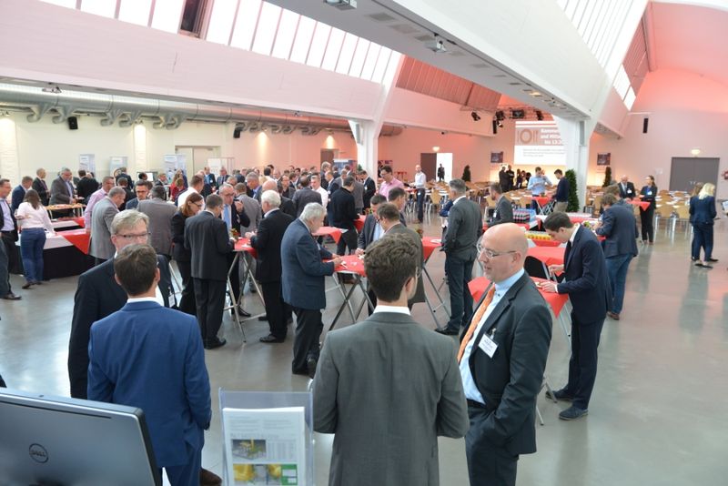 Impressionen des diesjährigen Digital Plant Kongress aus Würzburg. Fach- und Führungskräfte aus den Bereichen Prozessindustrie, Anlagenbau, Anlagenplanung und Anlagenkonstruktion diskutierten spannende Fragen rund um die Digitale Anlage. (Bild: Untch)