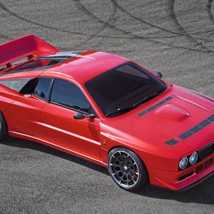 Zum Einsatz beim EVO37 kommen neben modernen Technologien und Verfahren auch ebensolche Materialien. Allen voran Carbon, Kevlar, Titan und Aluminium. Sie drücken das Gesamtgewicht des Wagens auf rund eine Tonne.(Bild:  Kimera)