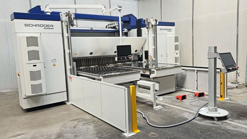 Die MAK 4 Evolution UD ist bei FBH vor allem für die Bearbeitung großer Bleche und die Herstellung von Gehäusen unverzichtbar.(Bild:  FBH Fertigungsbetrieb für Betriebstechnik GmbH)