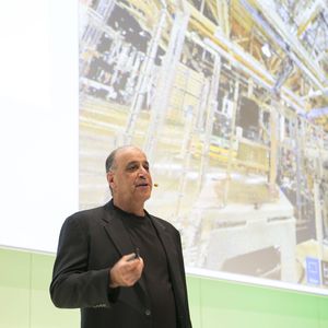 Konstruieren, zusammenarbeiten, produzieren – diese Kernbereiche des Autodesk Portfolios standen in der Eröffnungsrede von Carl Bass im Mittelpunkt.