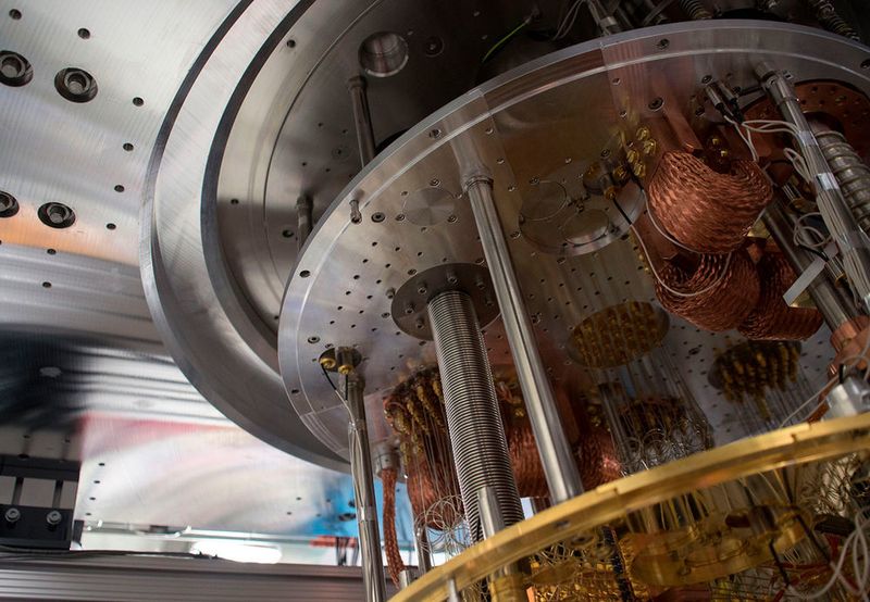 Abbildung 4: Hier ein Blick ins Innere des „IBM Q“.  (IBM)