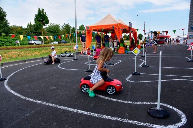Frühzeitig an den Nachwuchs denken: Bei seinen Kundenevents hat Jepsen  selbstverständlich auch für die Kleinen so einiges zu bieten. (Jepsen)