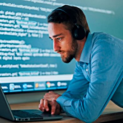 Das vom Fraunhofer-Institut für Angewandte und Integrierte Sicherheit AISEC und der SICK AG gemeinsam entwickelten Risikobewertungstool QuBa-libre ermöglicht die Validierung des Cybersecuritystatus von Produkten wie Sensoren oder Edge-Geräten sowie von einfachen Systemen bereits in deren Entwicklungszyklus. (Bild: Sick)