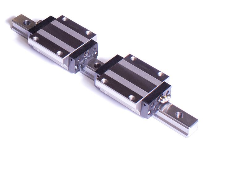 Bild 6: Das kugelgelagerte Linearführungssystem ist resistent gegen Schwingungen und Stoßbelastungen und wird vor allem in Werkzeugmaschinen eingesetzt. (Bild: THK)