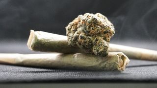 Für Cannabis am Steuer gibt es wir beim Alkohol Grenzwerte. Verstöße werden geahndet – und sollen nun nachvollziehbarer in der Verkehrssünder-Statistsik auftauchen. (Bild: frei lizenziert)