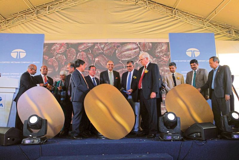 Feierliche Eröffnung der hochmodernen Anlage für die Produktion von gefriergetrocknetem Kaffee in Vietnam am 6. März 2019 (Bild: Tata Coffee)