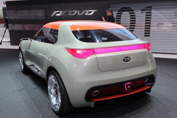 Ein markantes Detail des Kia provo sind auch die gefrästen 19-Zoll-Leichtmetallfelgen in traditioneller Guss-Optik, die mit Niederquerschnittsreifen (Größe 225/40) bezogen sind (Bild: www.salon-auto.ch)
